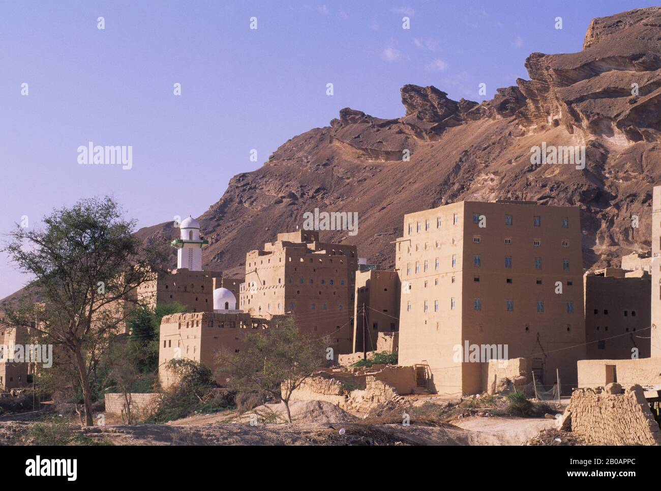 YEMEN, VICINO HABBAN, VILLAGGIO CON CASE DI MATTONI DI FANGO Foto Stock