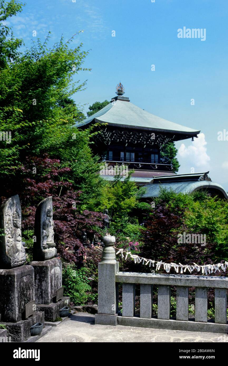 GIAPPONE, VICINO HIROSHIMA, ISOLA DI MIYAJIMA, TEMPIO DAISHOIN (TEMPIO BUDDISTA) Foto Stock