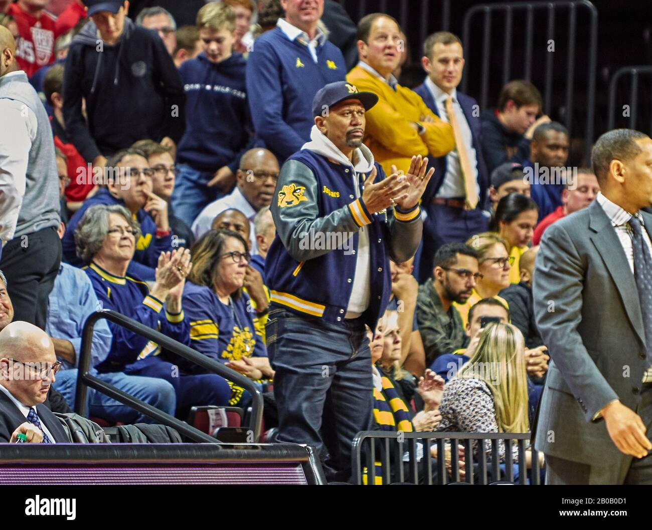 Piscataway, New Jersey, Stati Uniti. 19th Feb, 2020. Ex Michigan Wolverine, giocatore NBA e attuale analista sportivo per ESPN Jalen Rose in presenza durante una partita di basket NCAA al Rutgers Scarlet Knights presso il Rutgers Athletic Center di Piscataway, New Jersey. Michigan sconfigge Rutgers 60-52. Duncan Williams/Csm/Alamy Live News Foto Stock