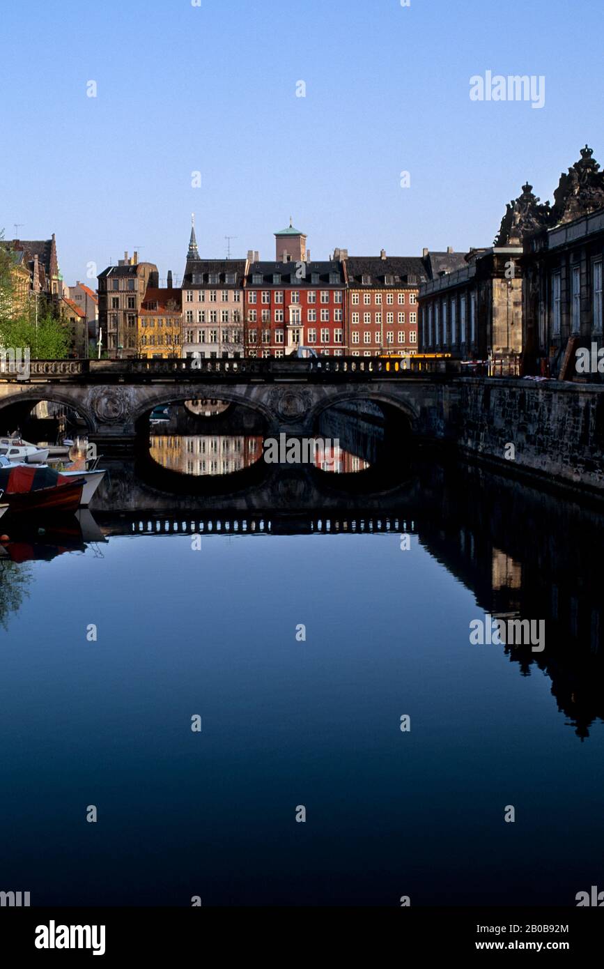 DANIMARCA, COPENHAGEN, CENTRO STORICO, CANAL Foto Stock
