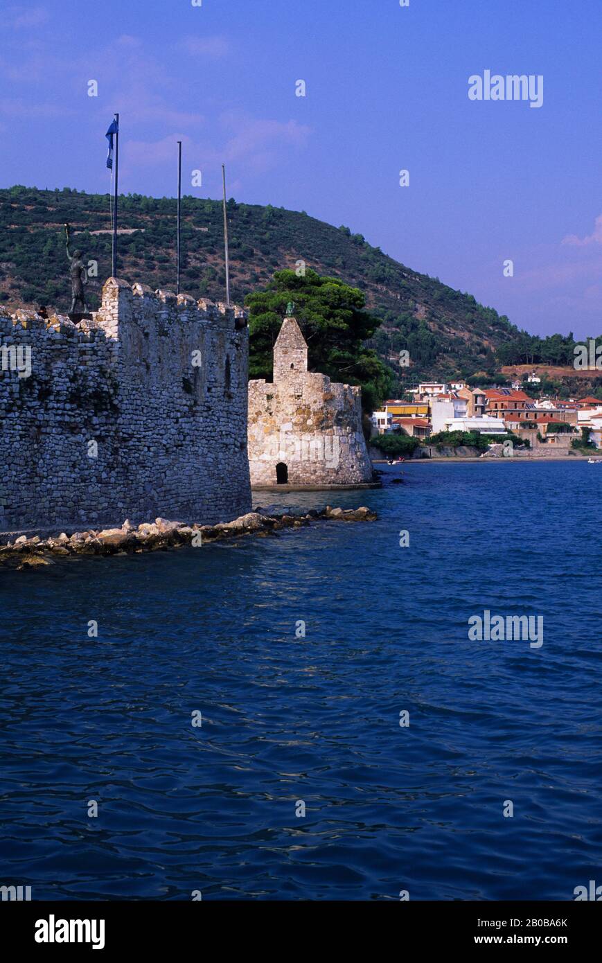 GRECIA, NAUPAKTOS, INGRESSO FORTIFICATO AL PORTO Foto Stock