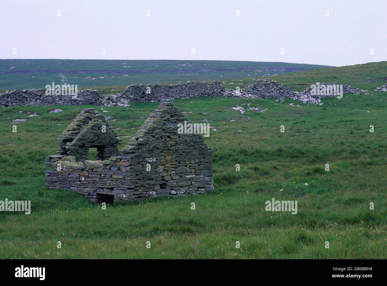 ISOLE SHETLAND, ISOLA DI MOUSA, VECCHIO EDIFICIO IN PIETRA Foto Stock