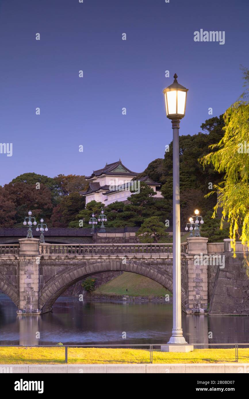 Palazzo Imperiale all'alba, Tokyo, Giappone Foto Stock