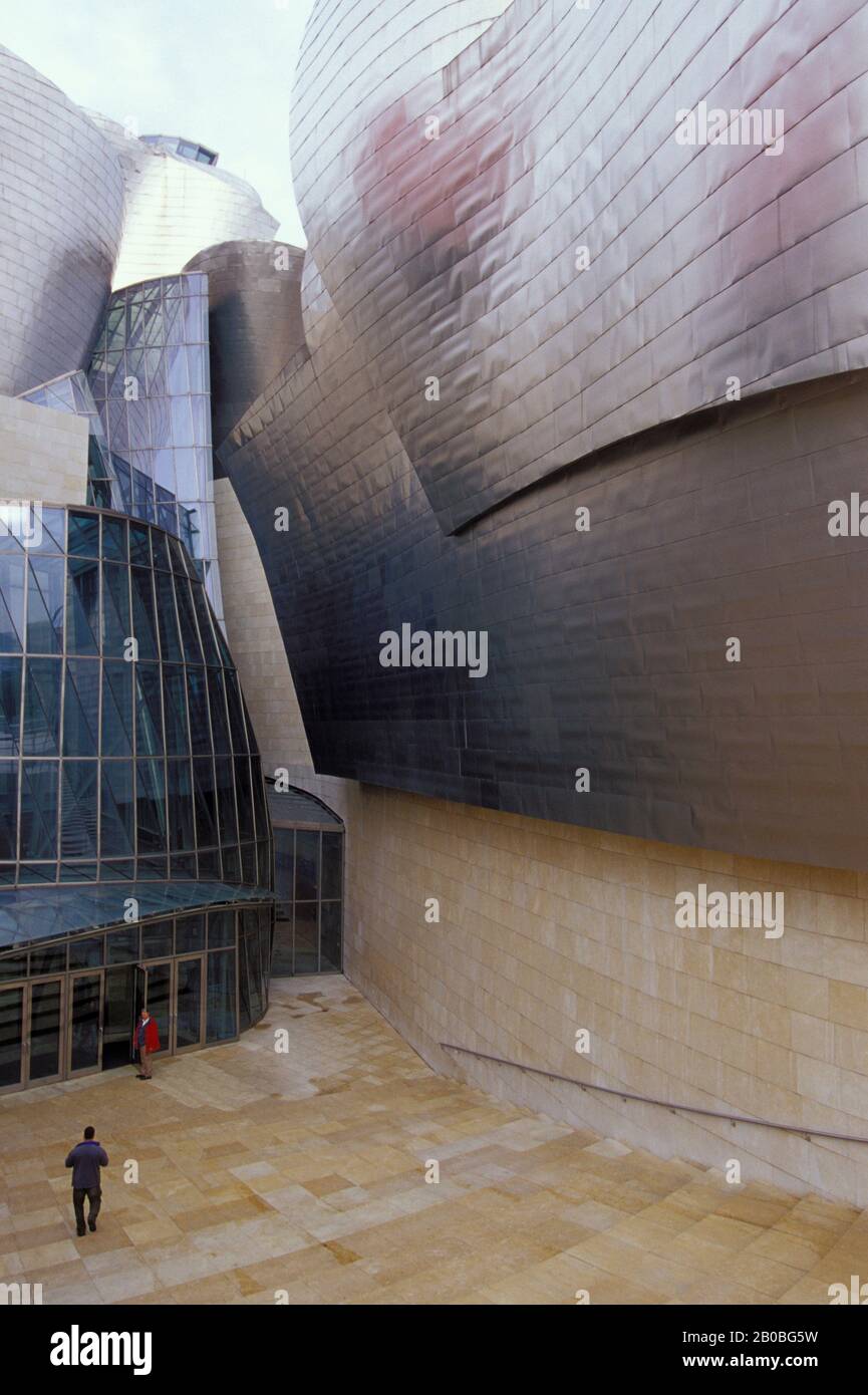 SPAGNA, BILBAO, MUSEO GUGGENHEIM, INGRESSO Foto Stock