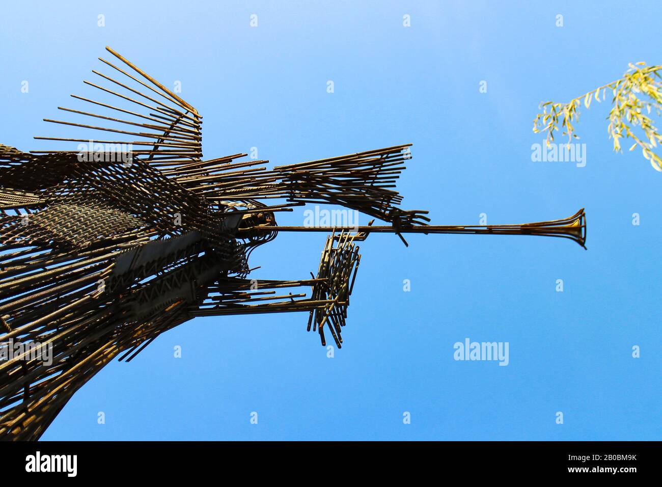 Monumento del terzo Angelo dell'artista ucraino Anatoly Haidamaka a Cernobyl, Ucraina, omaggio a tutte le vittime del disastro nucleare di Cernobyl del 1986. Foto Stock