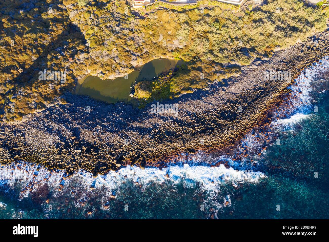 Laghetto delle acque salmastre Charco del Cieno dall'alto, Valle Gran Rey, veduta aerea, la Gomera, Isole Canarie, Spagna Foto Stock