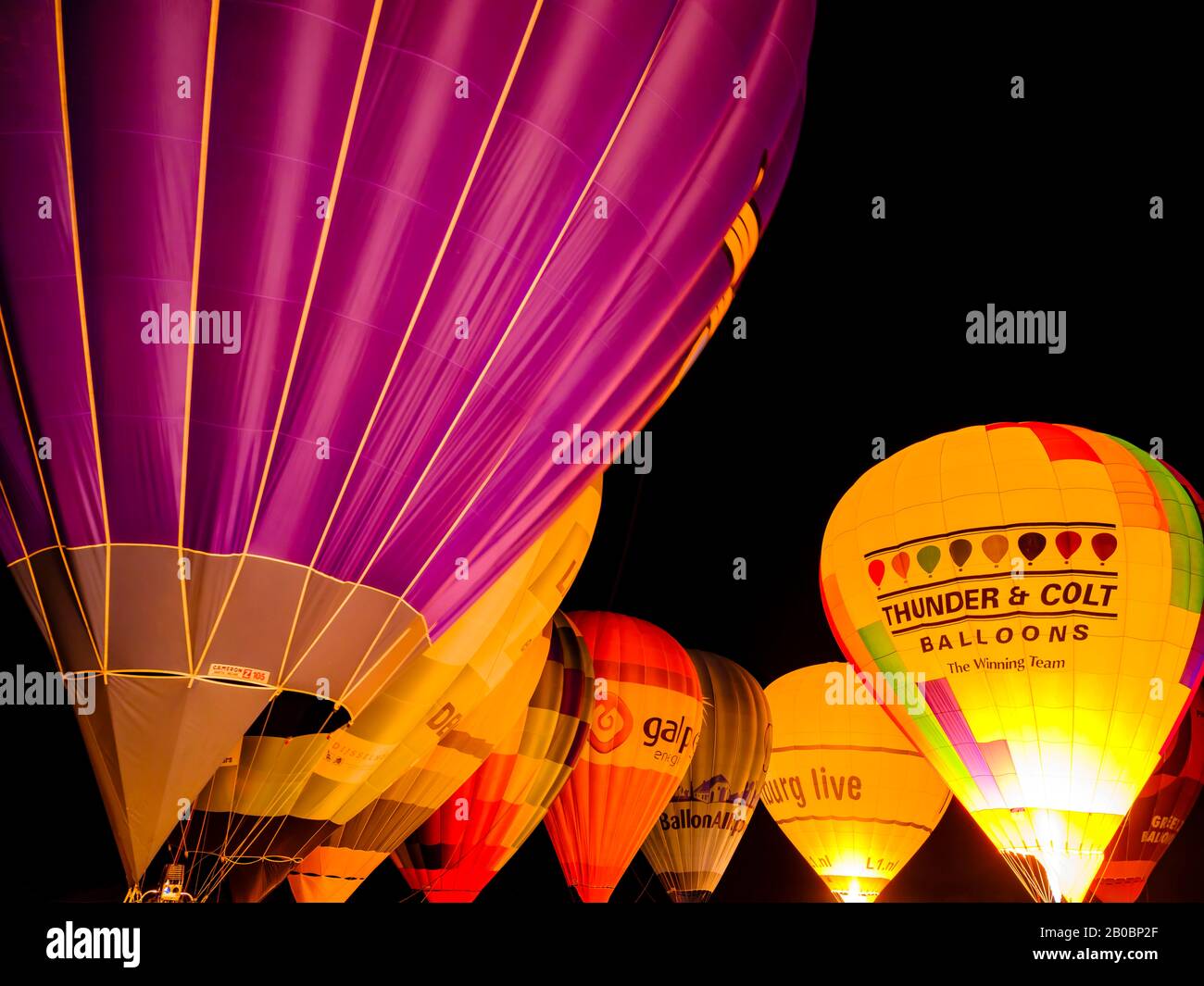 Balloon Glow, Balloon Festival, Inzell, County Traunstein, Alta Baviera, Baviera, Germania Foto Stock