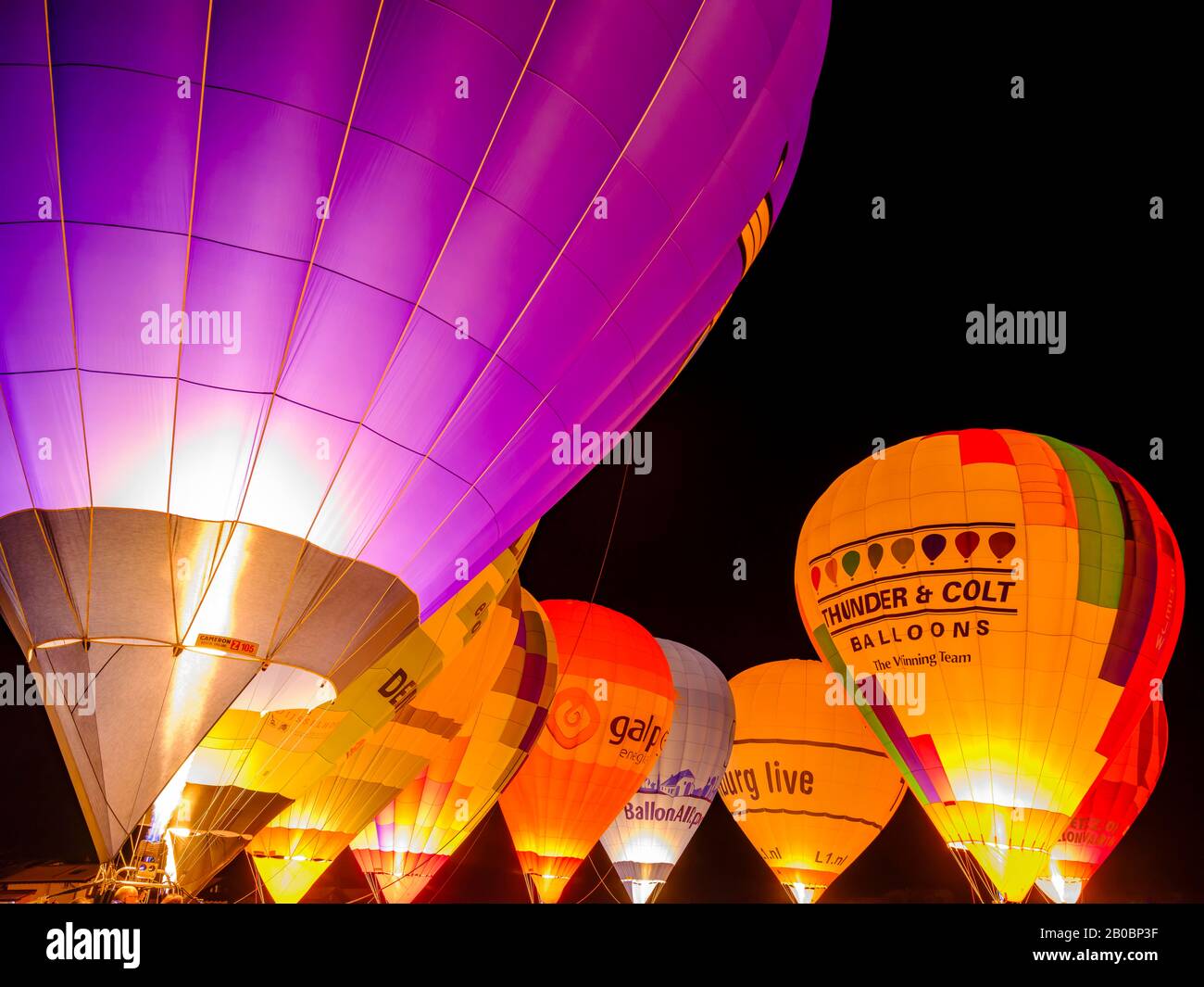 Balloon Glow, Balloon Festival, Inzell, County Traunstein, Alta Baviera, Baviera, Germania Foto Stock