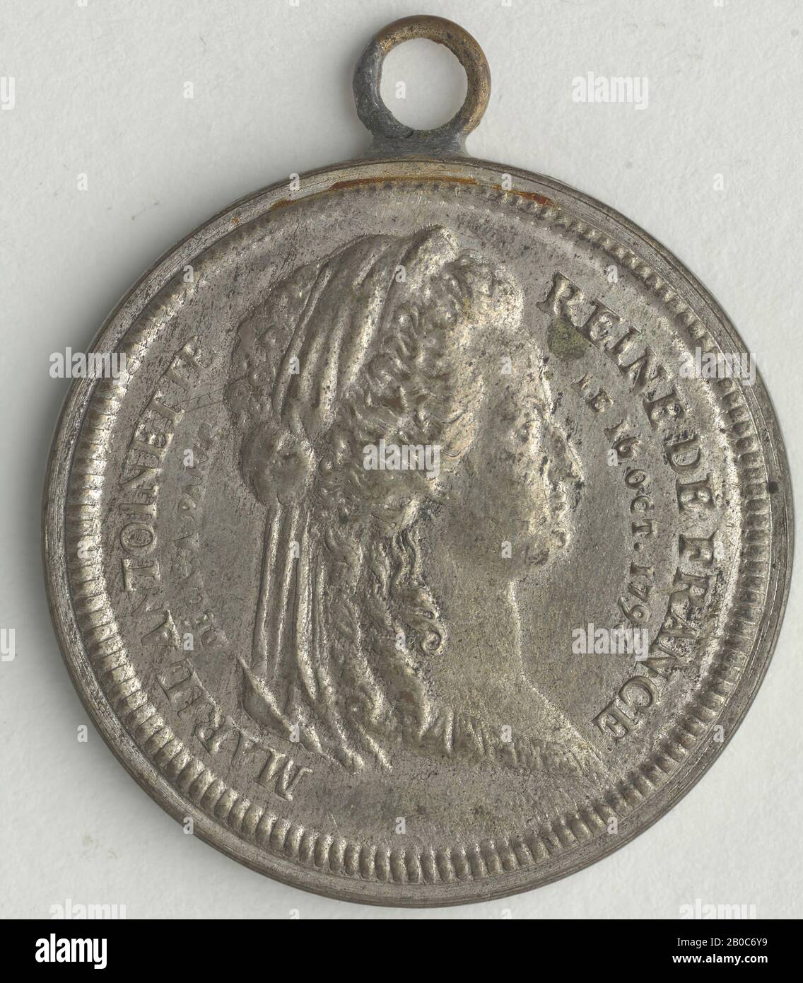 Artista sconosciuto, Medaglia Maria Antonietta, 1700-1800, bronzo, 1 7/16 in. (3,6 cm.) Foto Stock