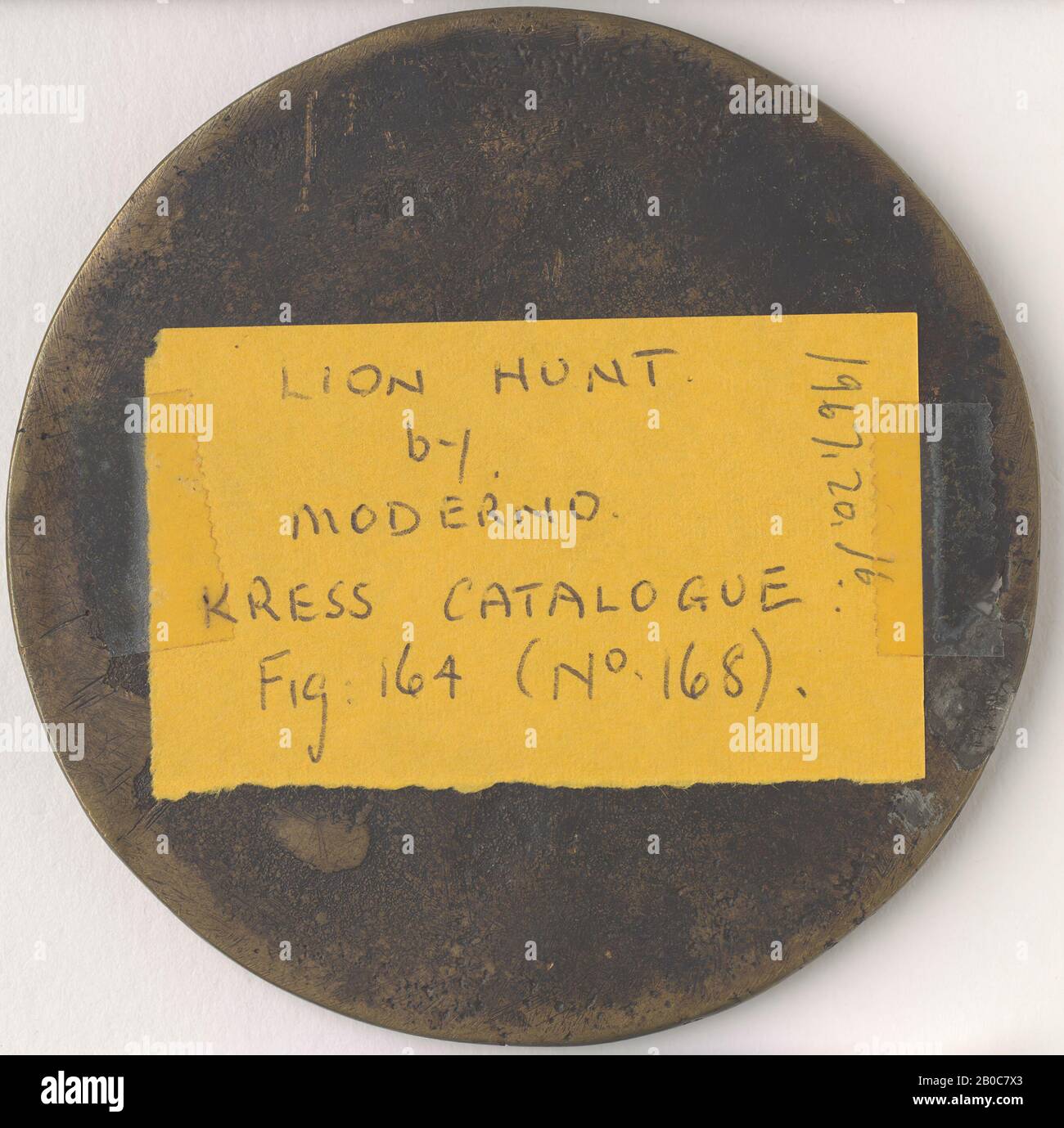 Moderno, Lion Hunt Plaquette, 1500-1600, bronzo, 3 1/16 in. (7,7 cm.) Foto Stock