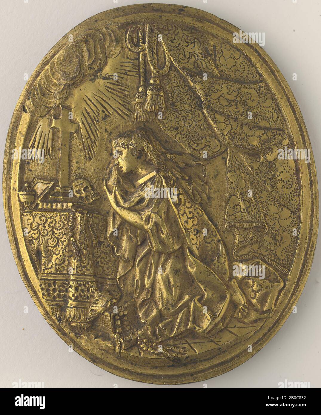 Artista Sconosciuto, La Maddalena Pentita, Ca. 1700, bronzo, doratura, 4 5/8 in. x 3 3/4 in. 11,8 cm x 9,6 cm. Foto Stock