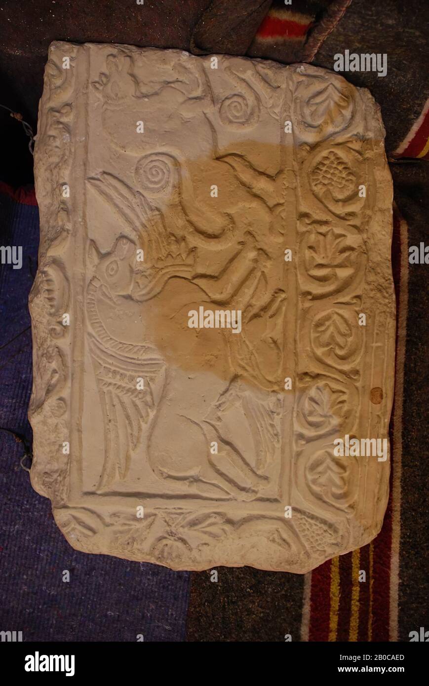 Fusione di un rilievo carolingio, trovato in Ingelheim, casting, rilievo del cavallo, gesso, 44 x 64 cm, karolingisch, Germania Foto Stock