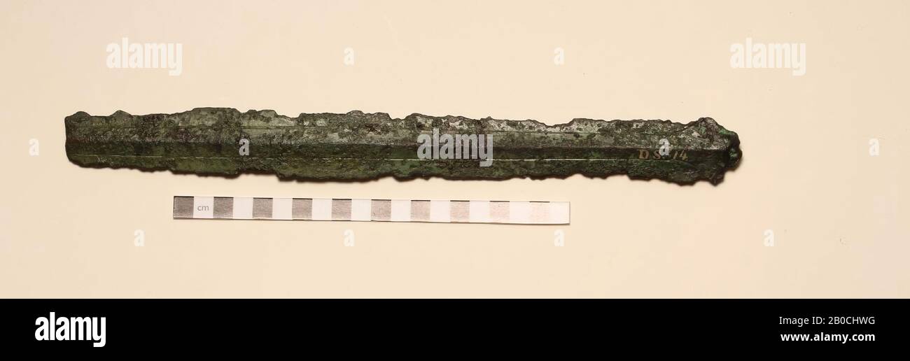 VZ: Testa uomo r., testo KARBIKA e delfino, Kz: Cavaliere n.speer, nome luogo, menta, ceneri, Konterbia, Hispania, metallo, rame, diam. 23 mm, peso 8,00 gr, romano BC 120-80, sconosciuto, sconosciuto, sconosciuto Foto Stock