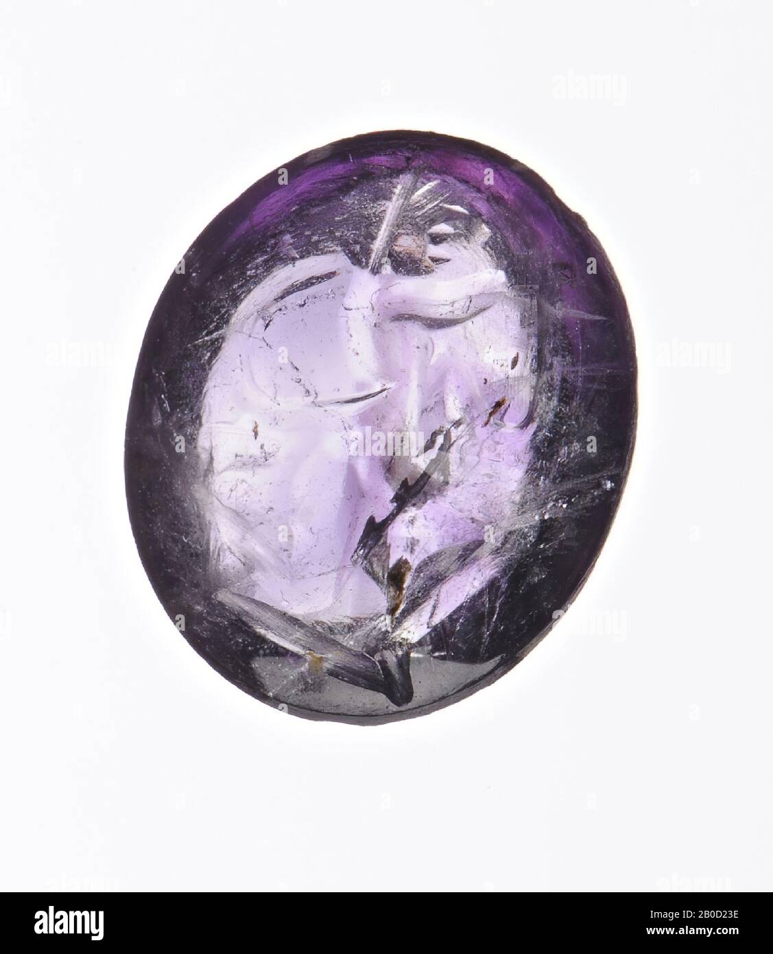 F: Uomo in nodo a destra, gemma, intaglio, ametista, colore: Viola, Forma: Ovale, in piedi, Lavorazione:, Metodo di fabbricazione:, 9 x 7,5 mm, D. 3,5 mm, peso circa. 0.33 gr., 17th secolo? 1600-1700 Foto Stock