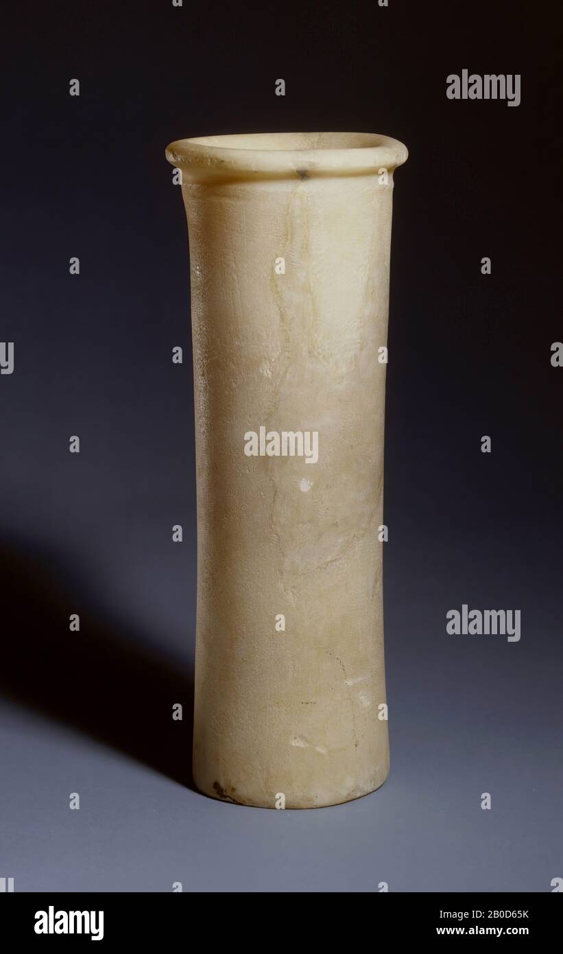 Vaso cilindrico, tipo C 7, Vaso Cilindrico, alabastro, 31,4 x 10,8 cm, Periodo arcaico 29-2575 a.C., Egitto Foto Stock