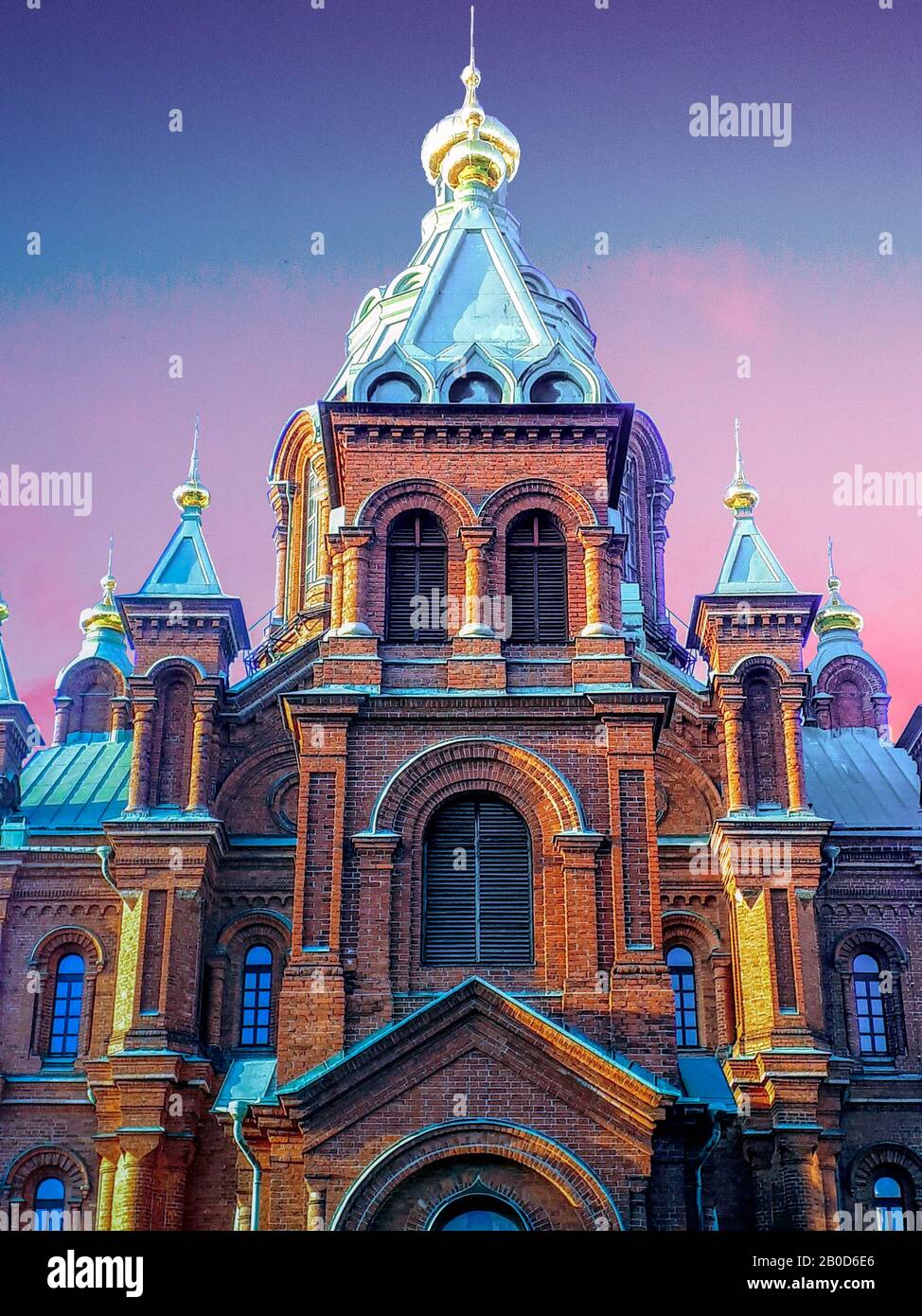 Uspenski-Cattedrale, Helsinki, Cupole D'Oro Sulla Cattedrale Ortodossa Di Uspenski A Helsinki, Finlandia Foto Stock