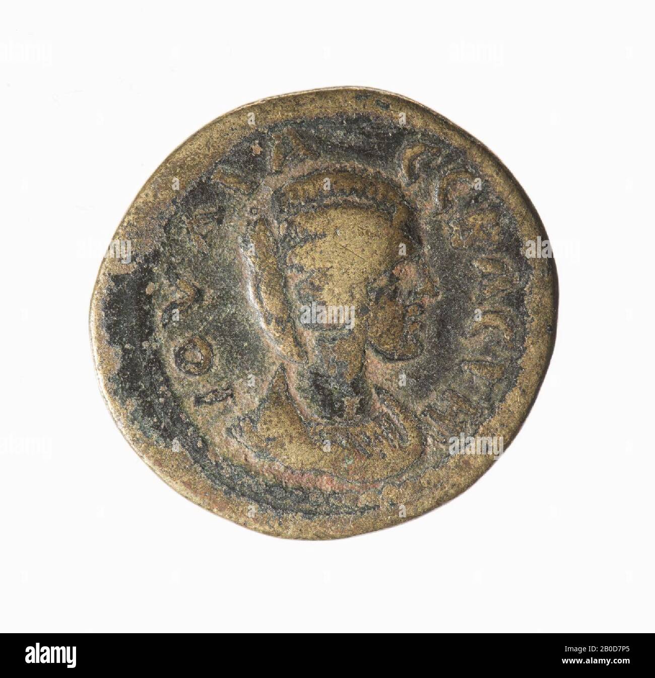 Obverse: Julia Domna, vestito sulla destra. Scritta greca usurata. Retromarcia: Athena, in piedi, con casco, in breve tunica, lancia a sinistra e patera a destra., Coin, di Julia Domna, metallo, bronzo, diam: 2,6 cm, peso. 5,93 grammi, 193-211 d.C., sconosciuto Foto Stock