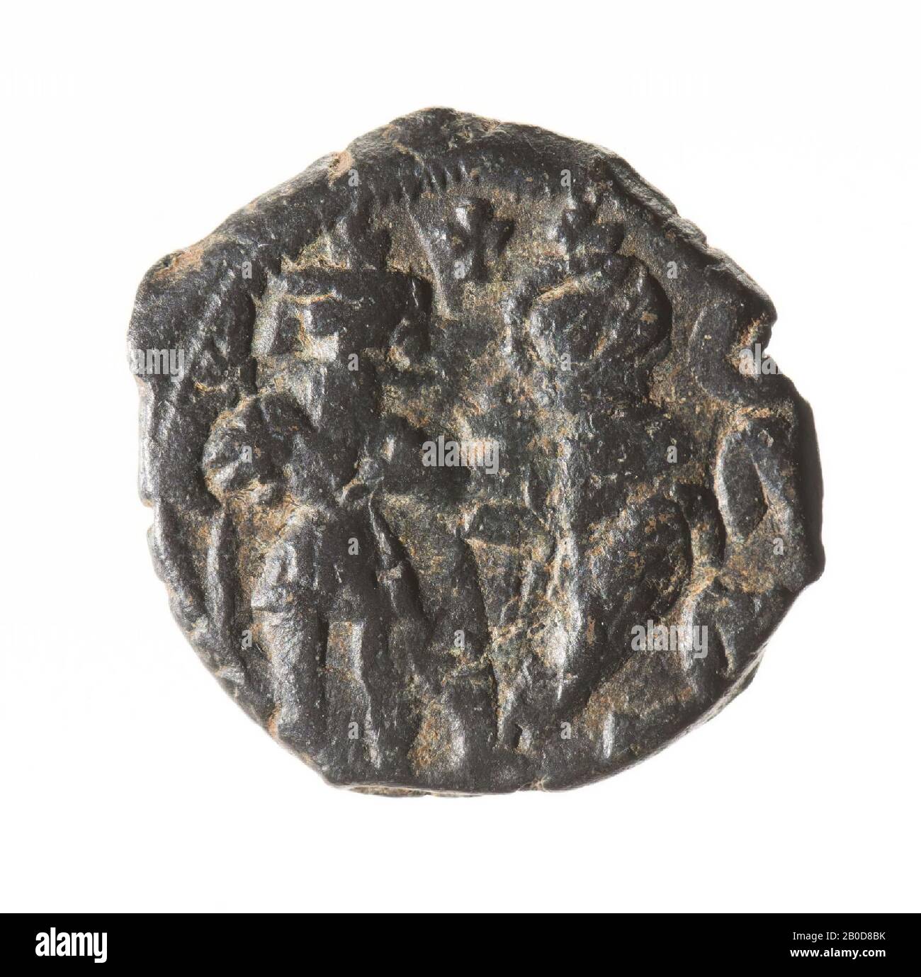 Obverse: Due figure, in piedi, frontale. Sinistra, Heraclius, in piedi, incoronato, in uniforme militare. Destra Heraclius Costantino con globo con croce a destra. Croce, sopra, tra le figure. Usura. Inverso: Grande M, sinistra indossato, sopra una Theta, destra anno di governo, sotto A. moneta Inferiore: Con. La lettera grande (greca) sta per un numero e indica il valore della moneta. M è 40 nummi, un follis. La lettera minuscola sotto il numero si riferisce al workshop dove la moneta è coniata e le lettere in fondo alla moneta si riferiscono al luogo in cui si trovava questo workshop., Coin, follis di Foto Stock