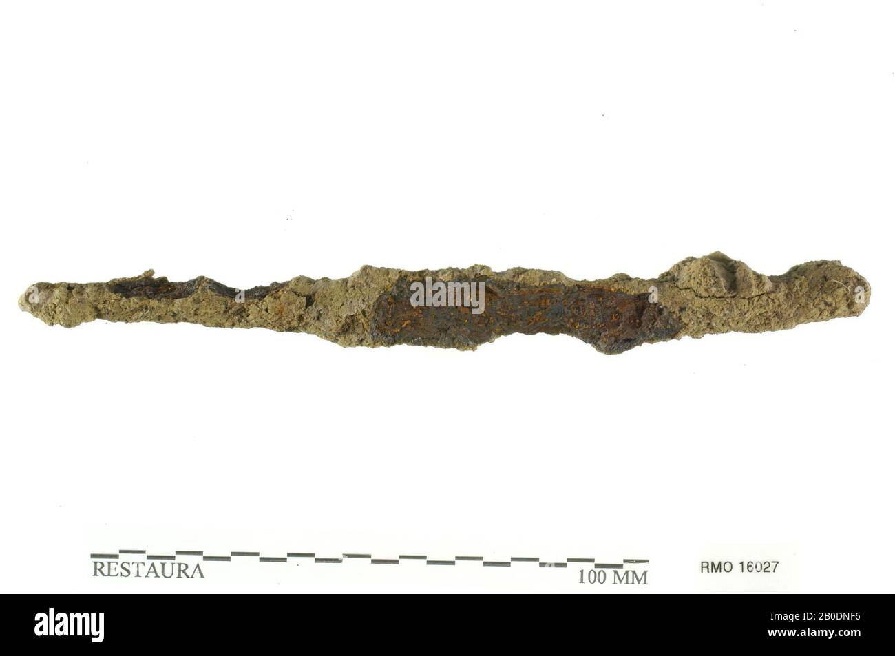 Paesi Bassi Medioevo, parte di una striscia, che termina in un punto, ferro, 15,0 x 1,4 cm, x, Paesi Bassi, Utrecht, Wijk bij Duurstede, Wijk bij Duurstede, Dorestad Foto Stock