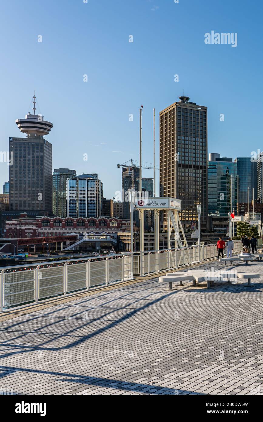 Vancouver, British Columbia, Canada - Dicembre, 2019 - Splendida vista degli edifici del quartiere centrale degli affari del centro cittadino, incluso il famoso Porto Ce Foto Stock