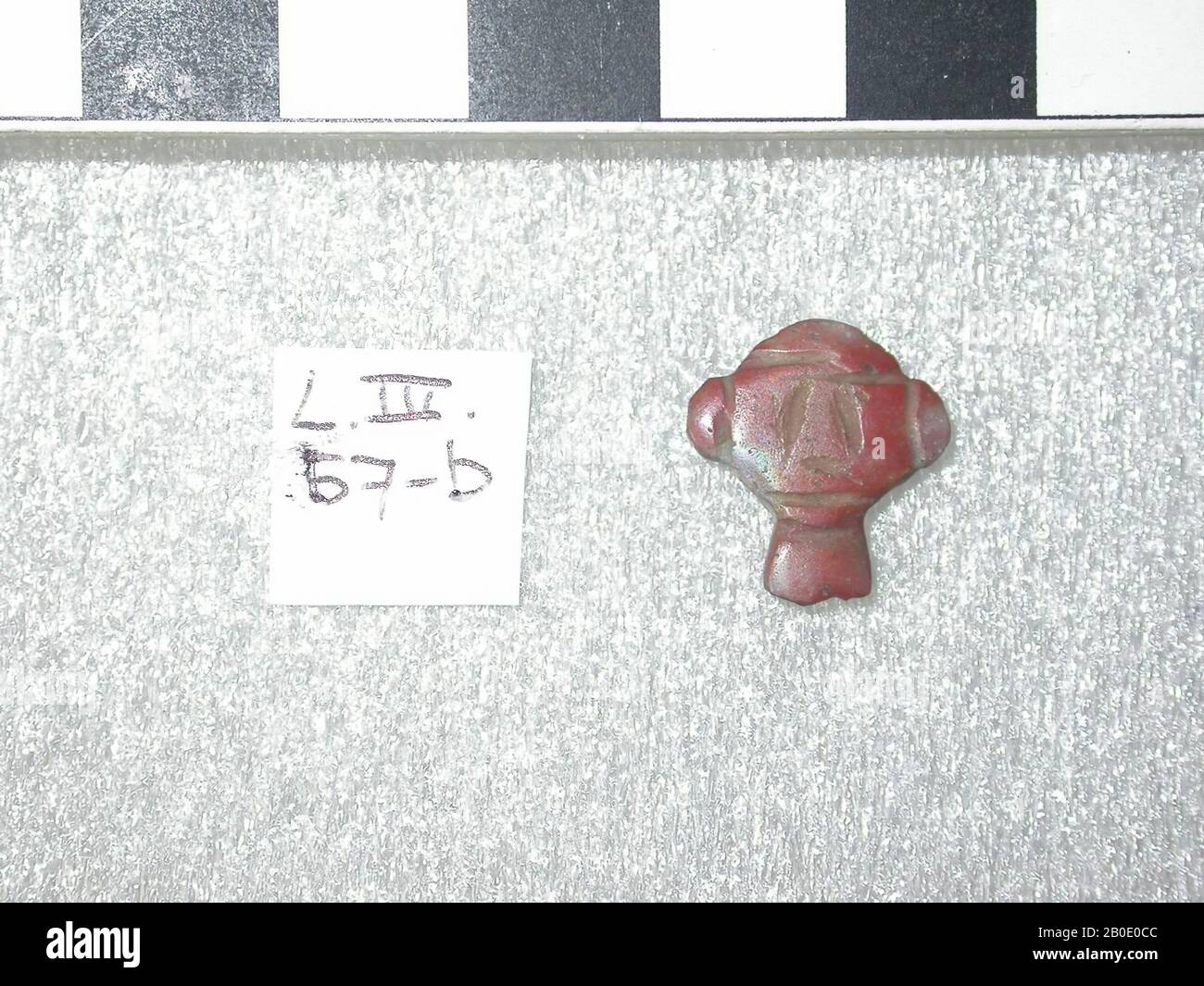 Egitto, amuleto, persona, vetro, rosso, 1,6 cm, posizione, Egitto Foto Stock
