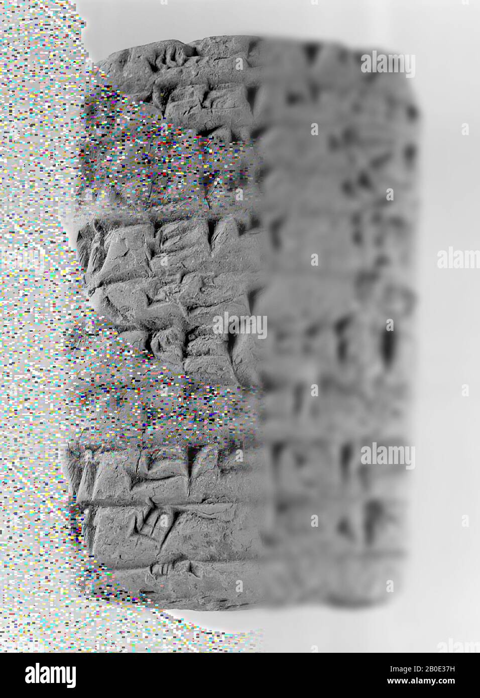 Una tavoletta di argilla con un testo cuneiforme. Il testo tratta la distribuzione di razioni ai lavoratori della cantieristica navale, iscrizione, ceramica, argilla, L 6,4 cm, B 3,8 cm, H 1,8 cm, Ur III Periodo 2112-2004 a.C., Iraq Foto Stock