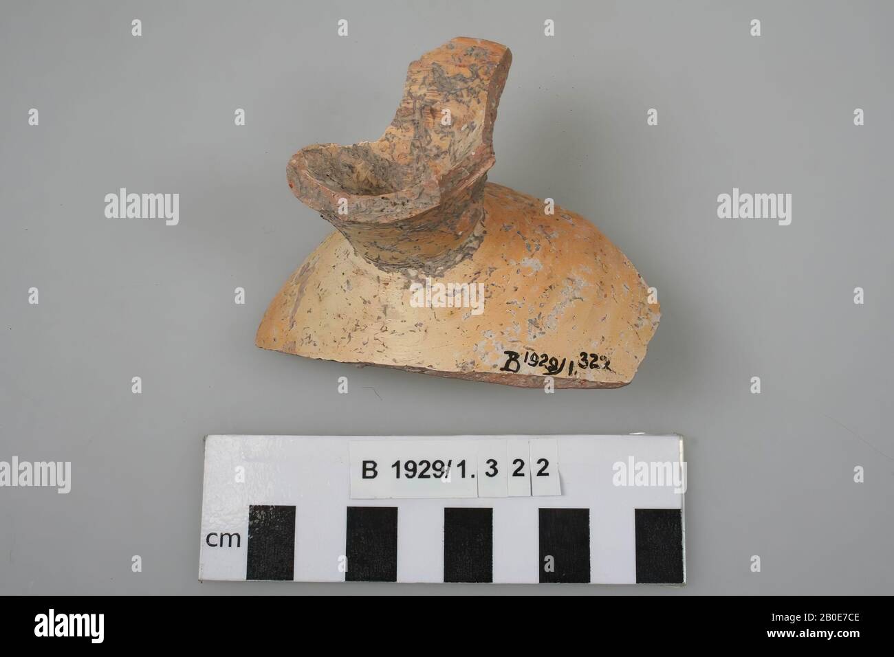 Un frammento di una brocca, foglietti bianchi gialli, stoviglie, terracotta, B 8,5 cm, tarda età del bronzo 1550-1200 a.C., Palestina Foto Stock