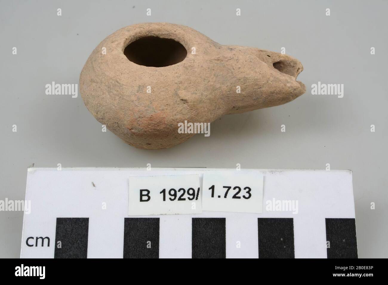 Stoviglie, terracotta, tornito del palo, L 7,7 cm, L 5,3 cm, H 3,2 cm, Periodo ellenistico, periodo romano 332 a.C. - 324 d.C., Palestina Foto Stock