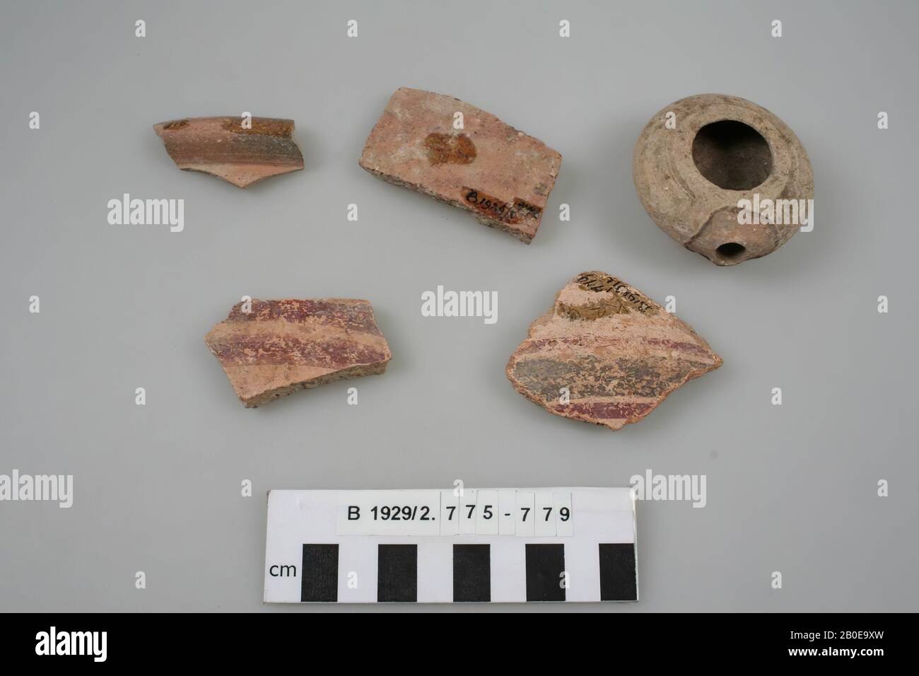 Shard, terracotta, br: 4,5 cm, Israele Foto Stock