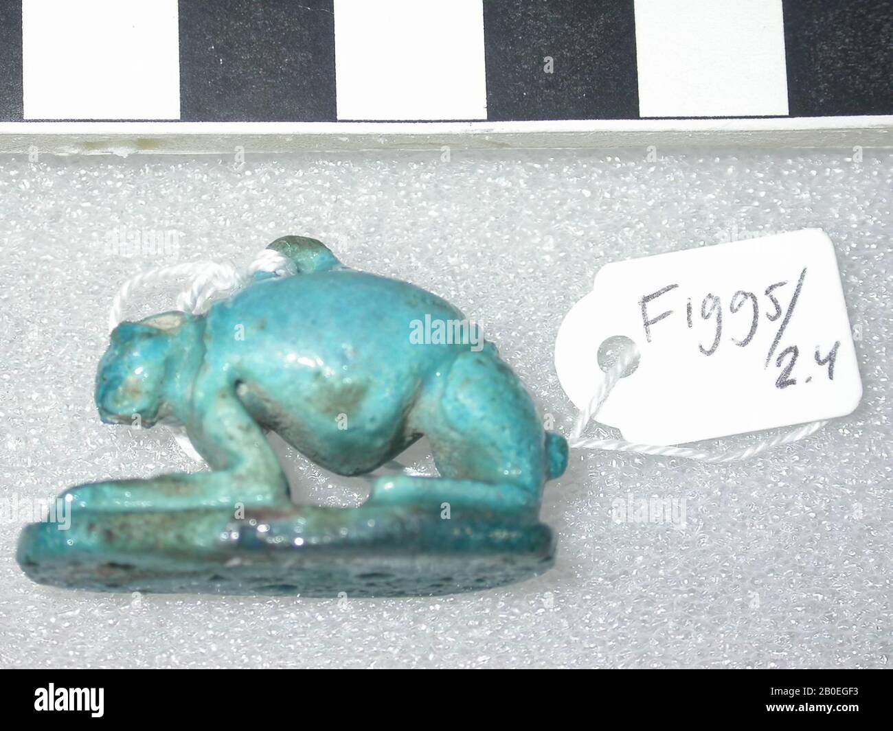 Sconosciuto, animale, amuleto, animale, faience, 2,3 x 1,4 x 3,5 cm, Tardo Periodo, Egitto Foto Stock