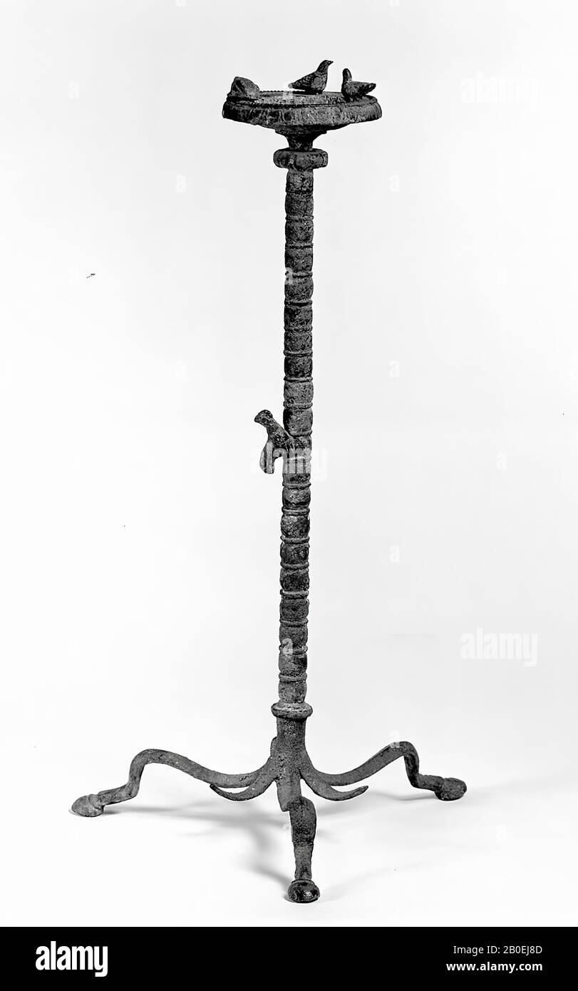 Candelabro, metallo, bronzo, 44,5 cm, etrusco, Italia Foto Stock