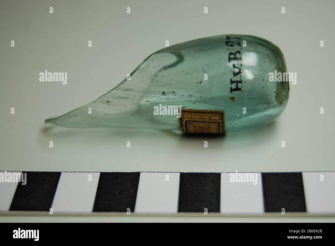 Antichità classica, balsamarium, bottiglia da strappo, vetro, 6,7 cm Foto Stock