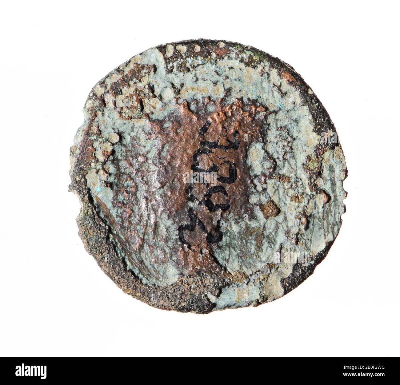 VZ: Capo n.r., CESARE [PONT MAX], Kz: Altare di Lione, ROMETAU [G], moneta, cenere, agosto, metallo, rame, diam. 25 mm, peso 4,90 gr, Roman BC 8-3, Olanda del Sud, Katwijk, Valkenburg Foto Stock