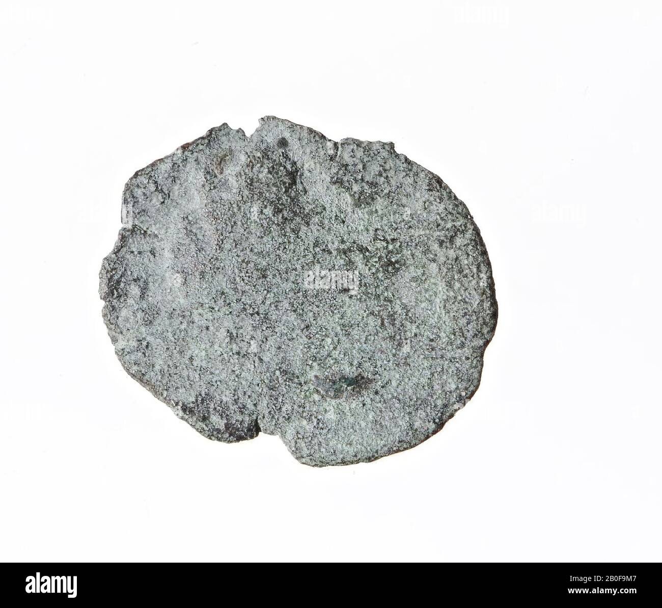 VZ: Capo n.r., Kz: Liscio, moneta, cenere, periodo Antonino, metallo, rame, diam. 20x24 mm, peso 3,93 gr, Roman 138-180, Paesi Bassi, Gelderland, Maasdriel, Rossum Foto Stock