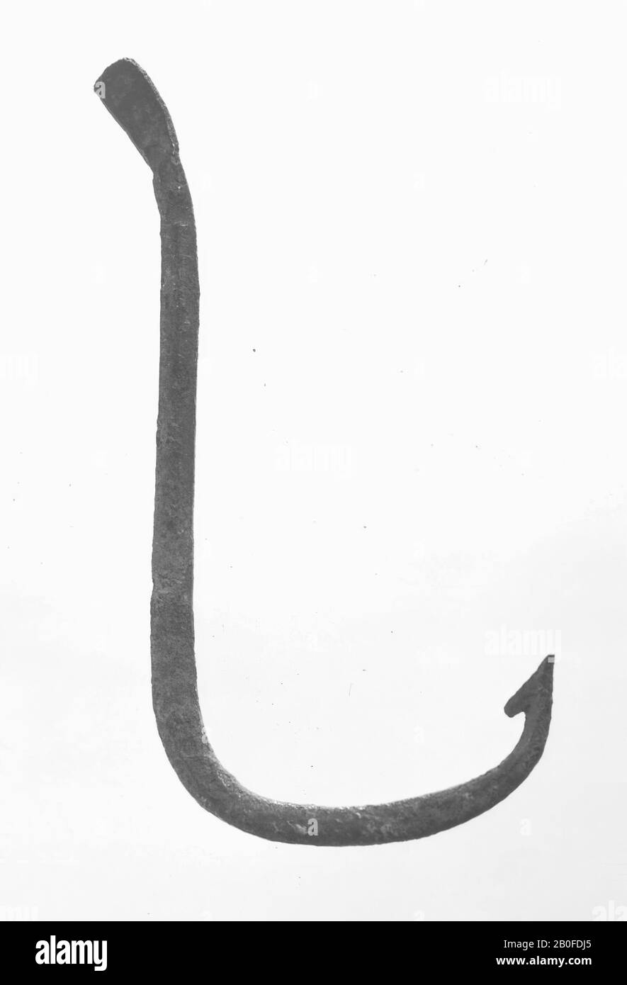 Gancio di pesce in bronzo (sul inv. Mappa erroneamente descritta come frammento di una fibula a spirale)., Hook, Metal, Bronze, height: 4,5 cm, roman 1-300, Netherlands, Gelderland, Nijmegen, Nijmegen Foto Stock