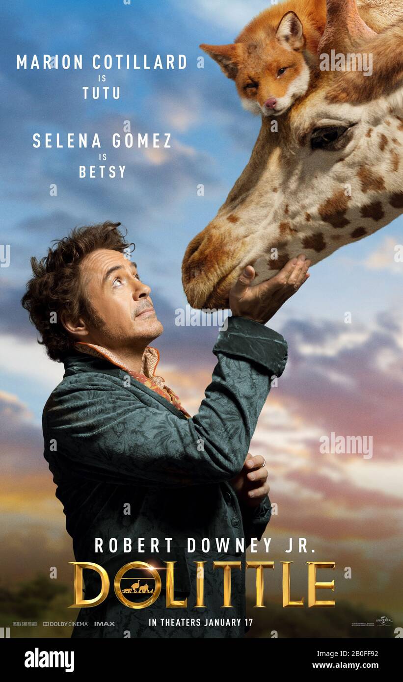 Dolittle Year : 2020 Usa Director : Stephen Gaghan Robert Downey Jr. ,  Marion Cotillard (Fox Tutu), Selena Gomez Giraffe Betsy) Poster (Usa Foto  stock - Alamy