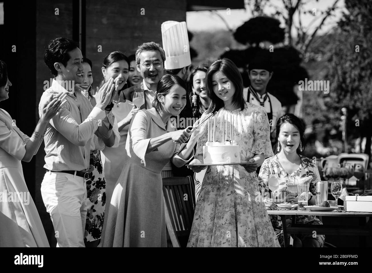 Parasite - Black & White Version Gisaengchung Anno : 2020 Direttore Corea Del Sud : Joon Ho Bong Sun-Kyun Lee , Kang-Ho Song, Yeo-Jeong Jo, So-Dam Park, Hyae Jin Chang Oscar Miglior Film 2011 Foto Stock