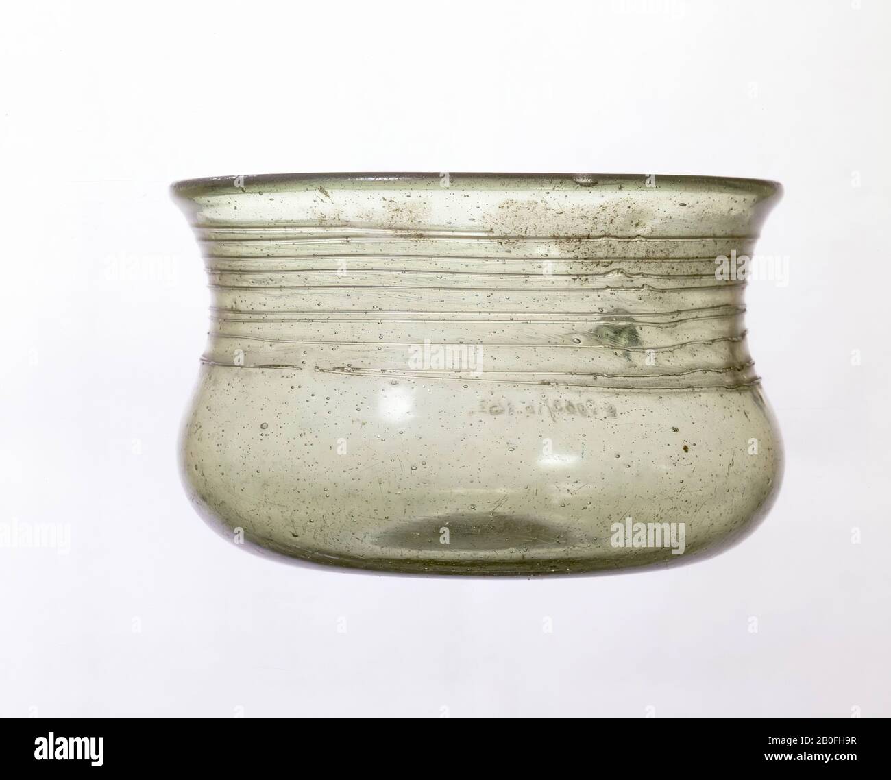 Pancia, ciotola con decorazione a filo, vetro verde, vetro, vmeb 600-700, Paesi Bassi, Gelderland, Wageningen, Wageningen Foto Stock