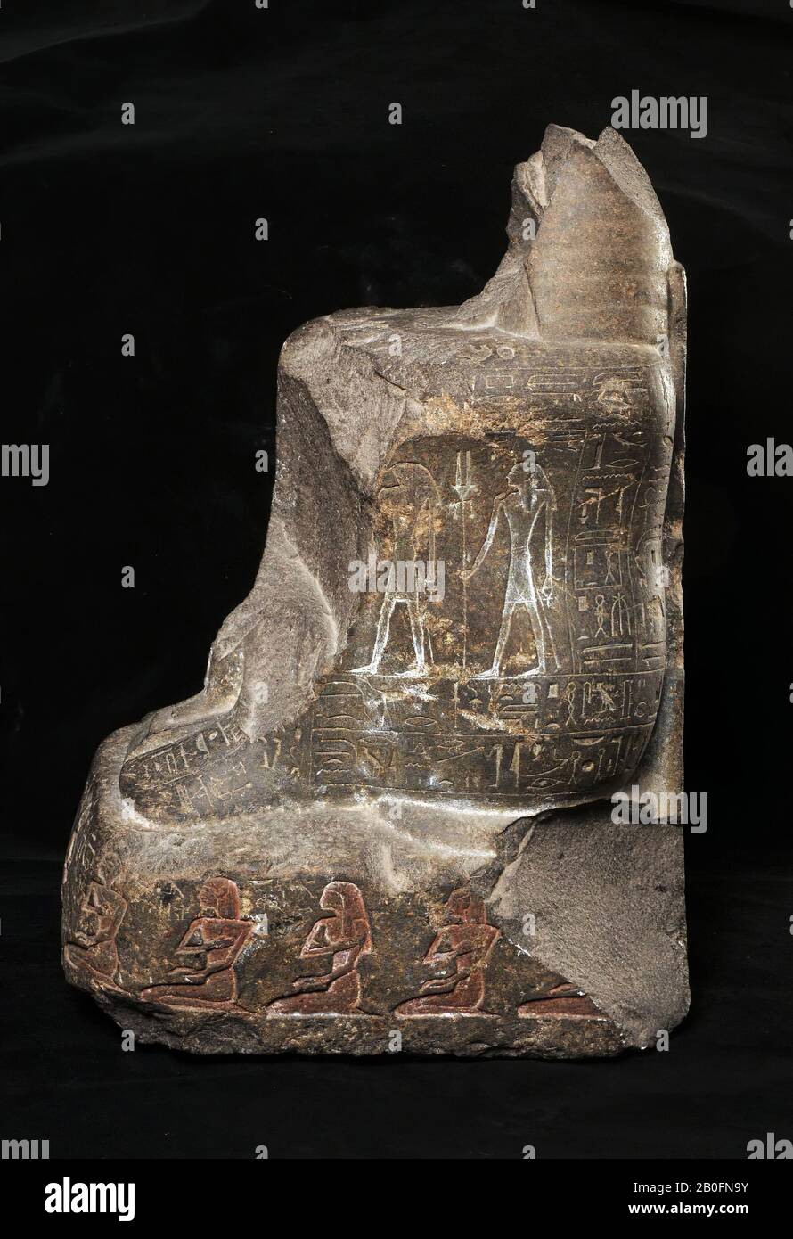 Statua di Cork, Ptahmes, statua, basalto, 40 cm, nuovo Regno, Dinastia 19th, Ramses II, EgyptDescription of the Egyptian collection, V, 24 (no plate), J. Vandier, Manuel III (Parigi, 1958), p. 455, P. Vernus, Kêmi 19 (1969), p. 96, J. Malek, RDE 38 (1987), 123, C. Greco, in: Busi Foto Stock