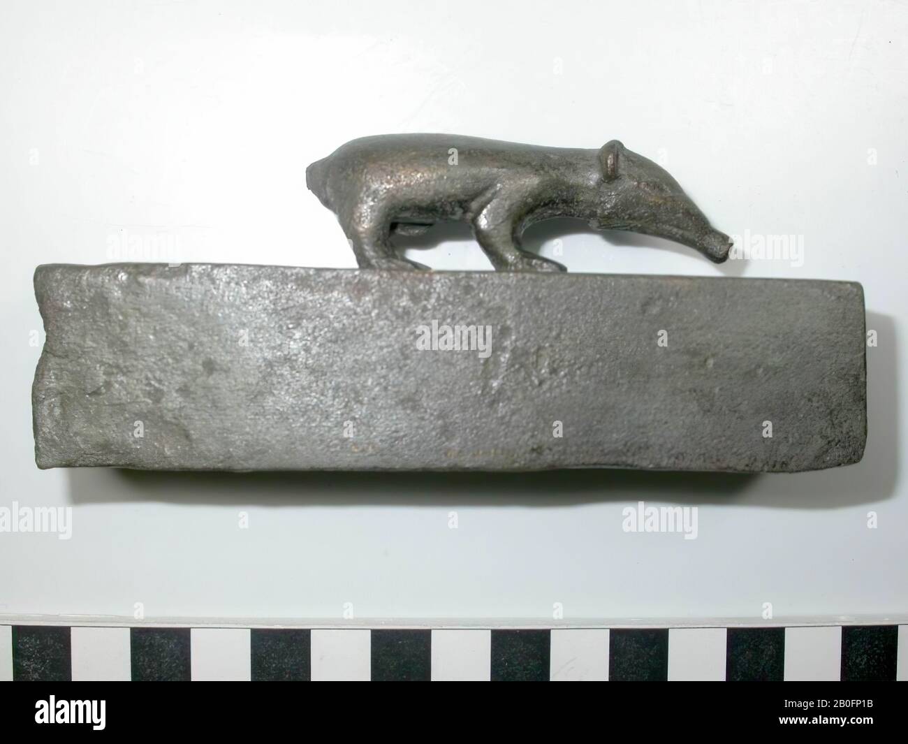 Pneumatica, in piedi, bronzo, animale, bronzo, B 3,7 x D 12,2 cm (1 7 Foto Stock