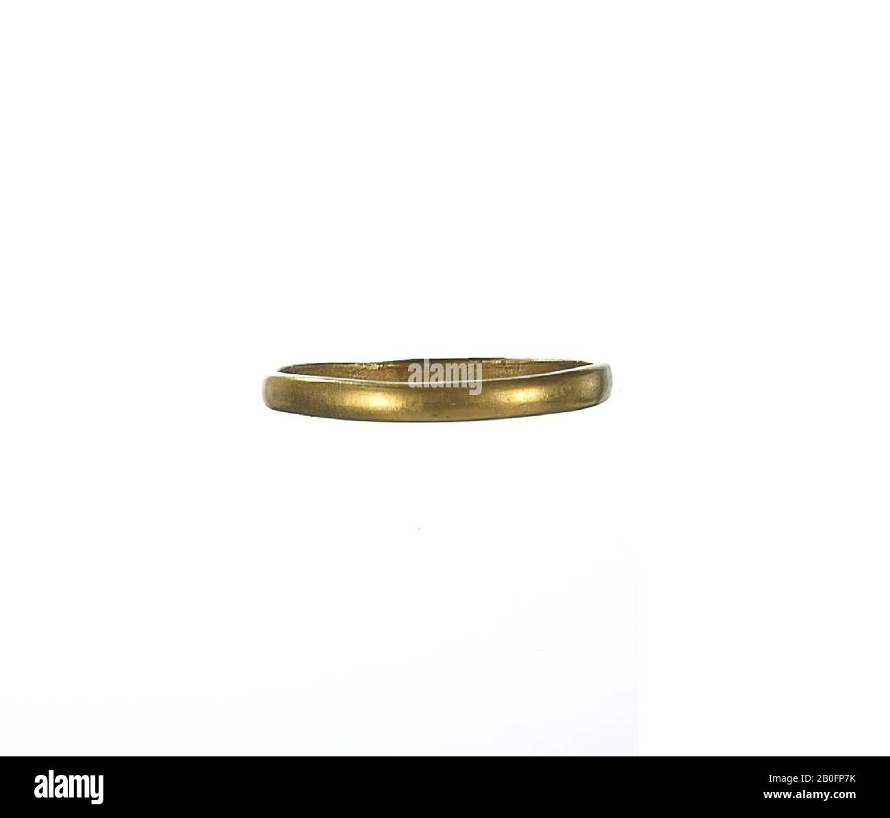 Finger ring, a fascia, metallo, oro, 1,9 grammi, vmeb 600-700, Paesi Bassi, Utrecht, Rhenen, Rhenen, grave 669 Foto Stock