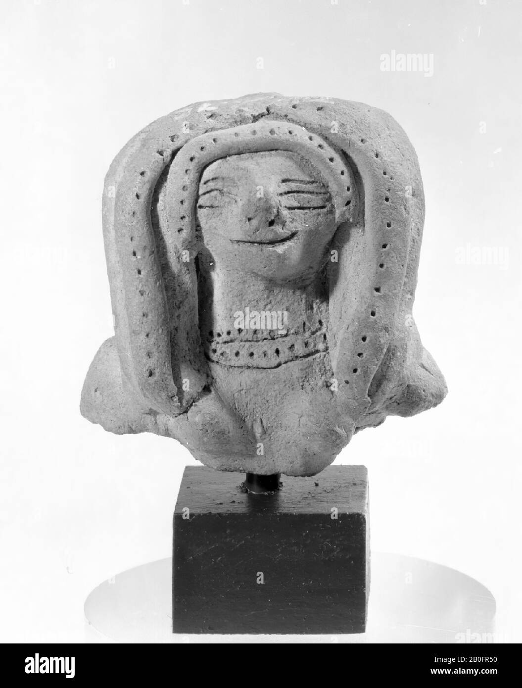 Busto, donna, collana, magia, sposa morta, terracotta, terracotta, lunghezza: 4,5 cm, Regno di mezzo (?), Egitto Foto Stock