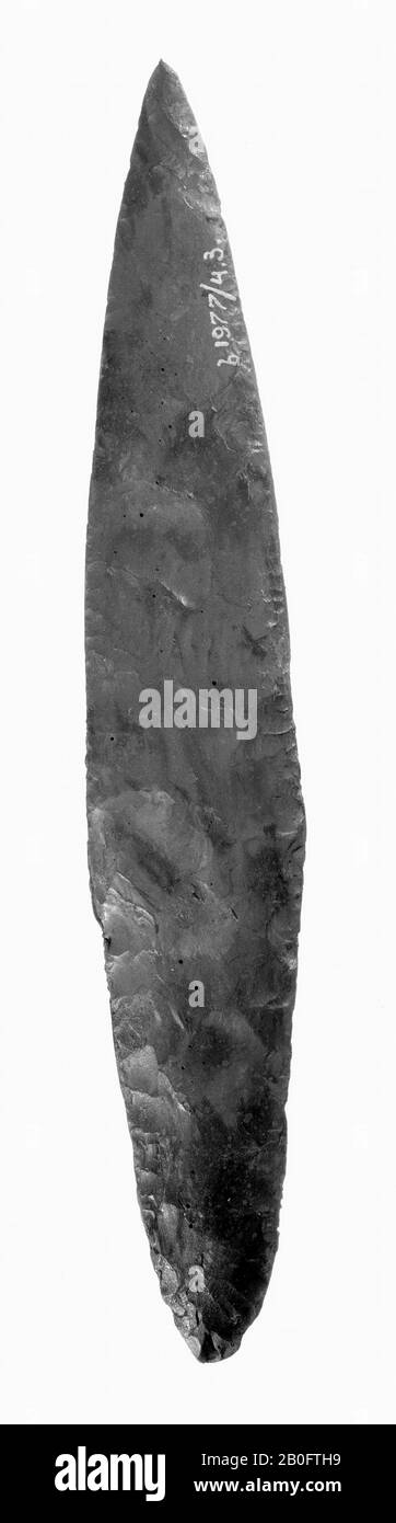 Pugnale allungato di tipo scandinavo (Bloemers Ic), colata, pugnale, intonaco, lunghezza: 19 cm, preistoria -2500 Foto Stock