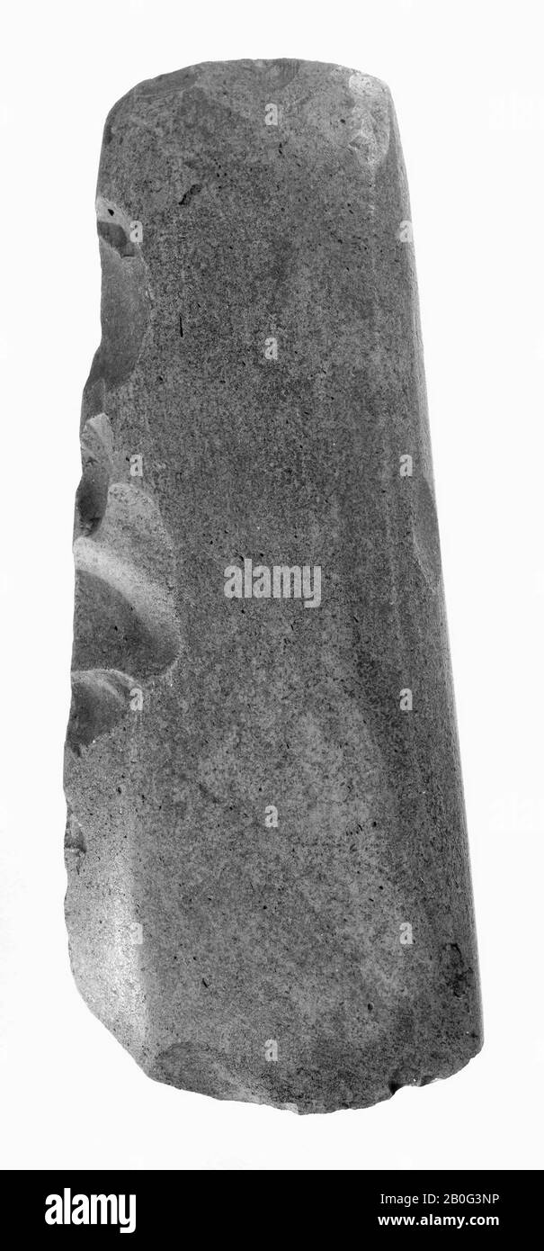 pietra ascia di forma poco suggestiva, ascia, pietra, selce, lunghezza: 11.3 cm, preistorica -4000 Foto Stock