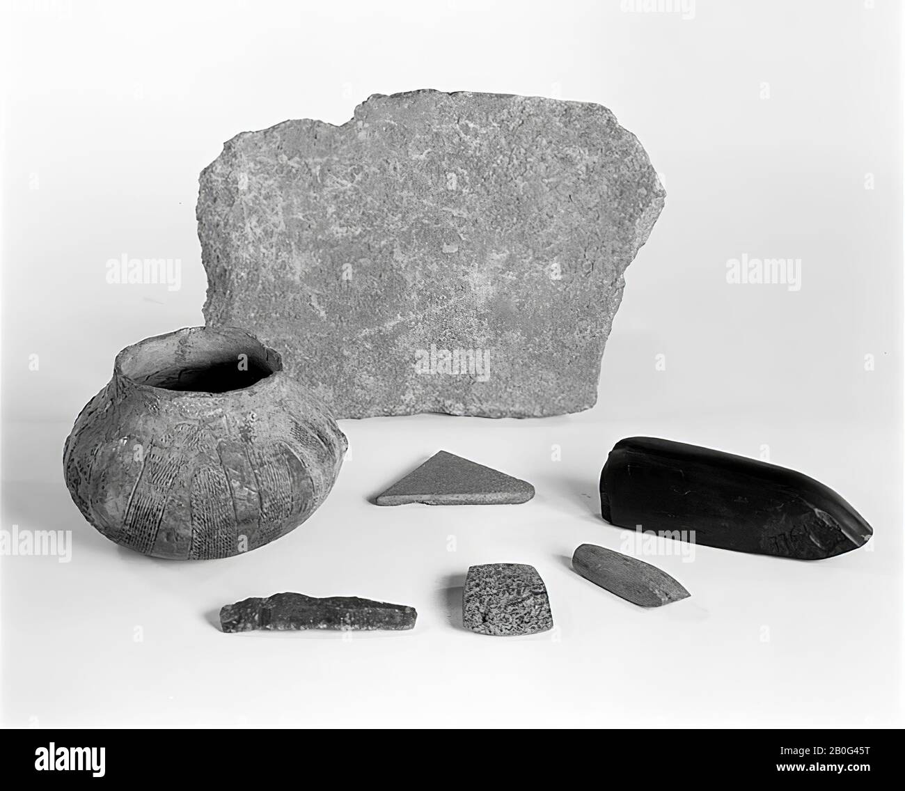 barra di traino in pietra (lite), albero, pietra, lunghezza: 11,1 cm, preistoria -5400 Foto Stock