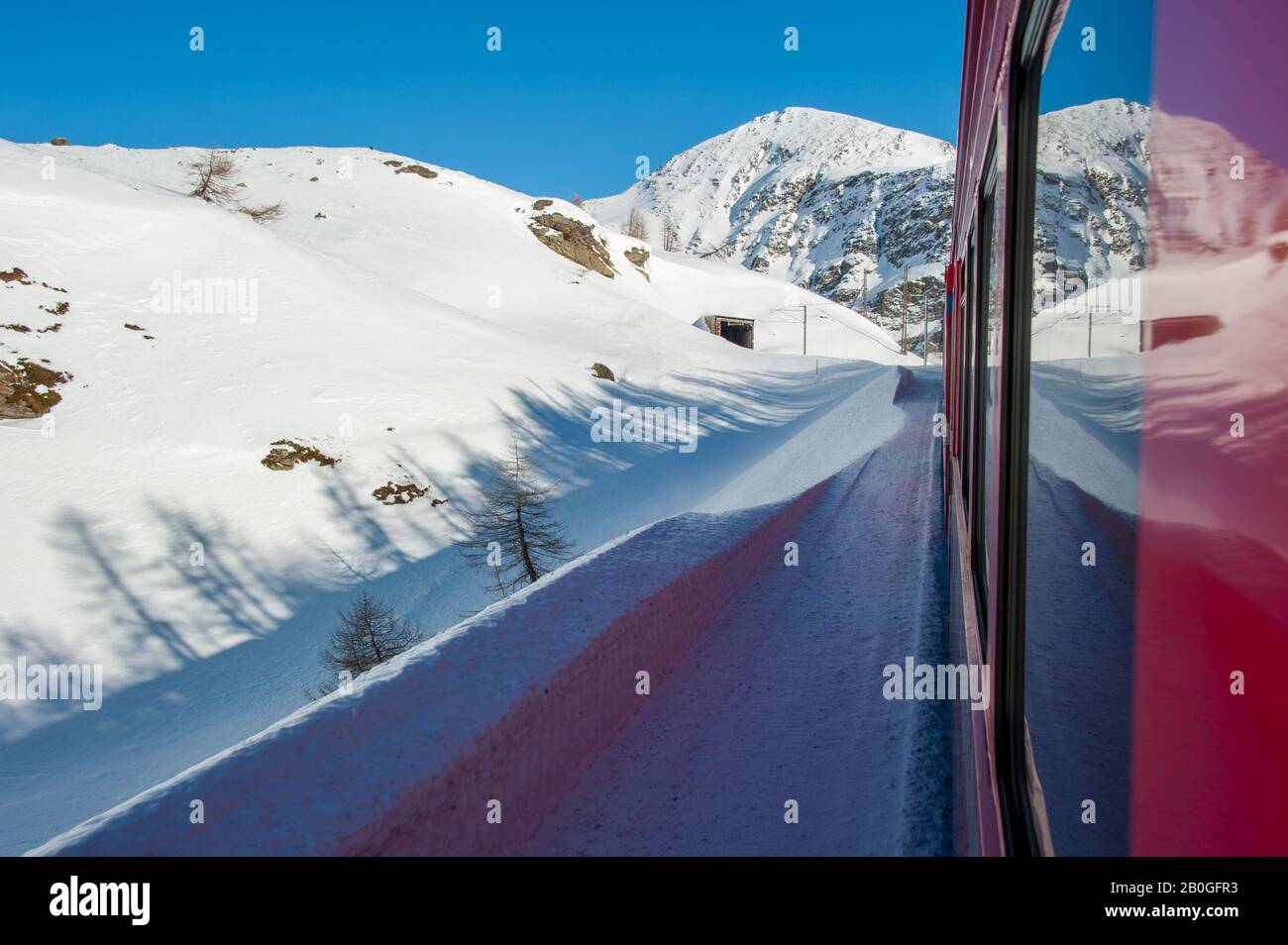 Famoso treno rosso Bernina Foto Stock