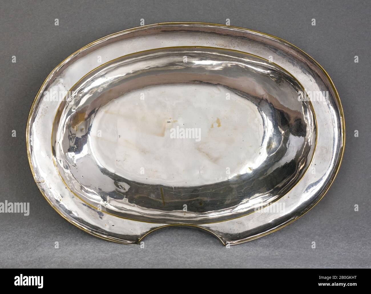 Sconosciuto, Piatto Da Barba, C. 1780, piastra in argento Foto Stock
