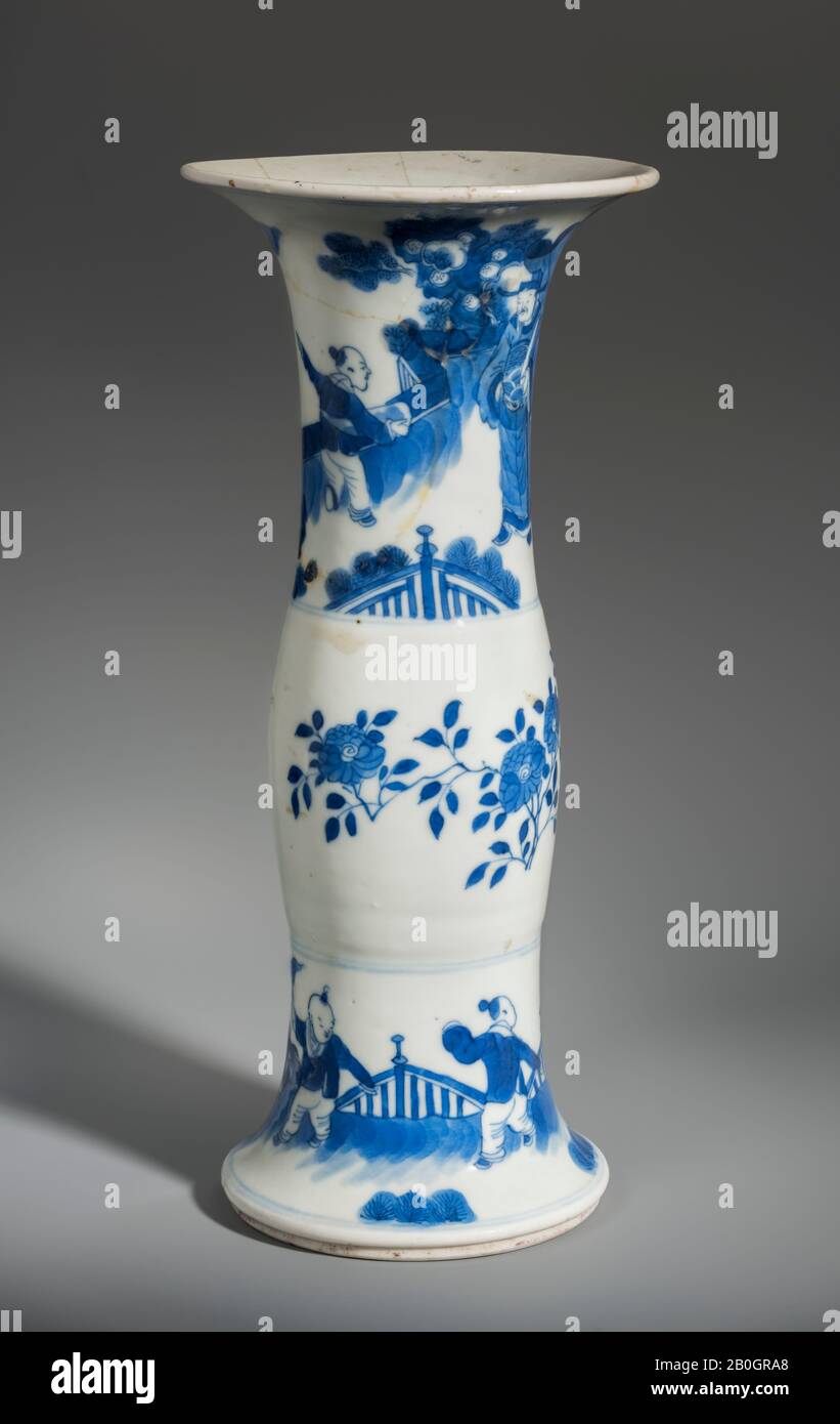 Cinese, Vaso A Forma Di Becher, Porcellana, Altezza: 6 1/2 In. (16,5 cm Foto Stock