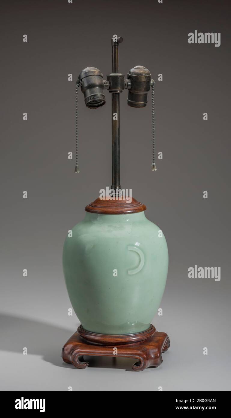 Cinese, Celadon Vase, Porcellana, Altezza: 8 Poll. (20,3 cm Foto Stock