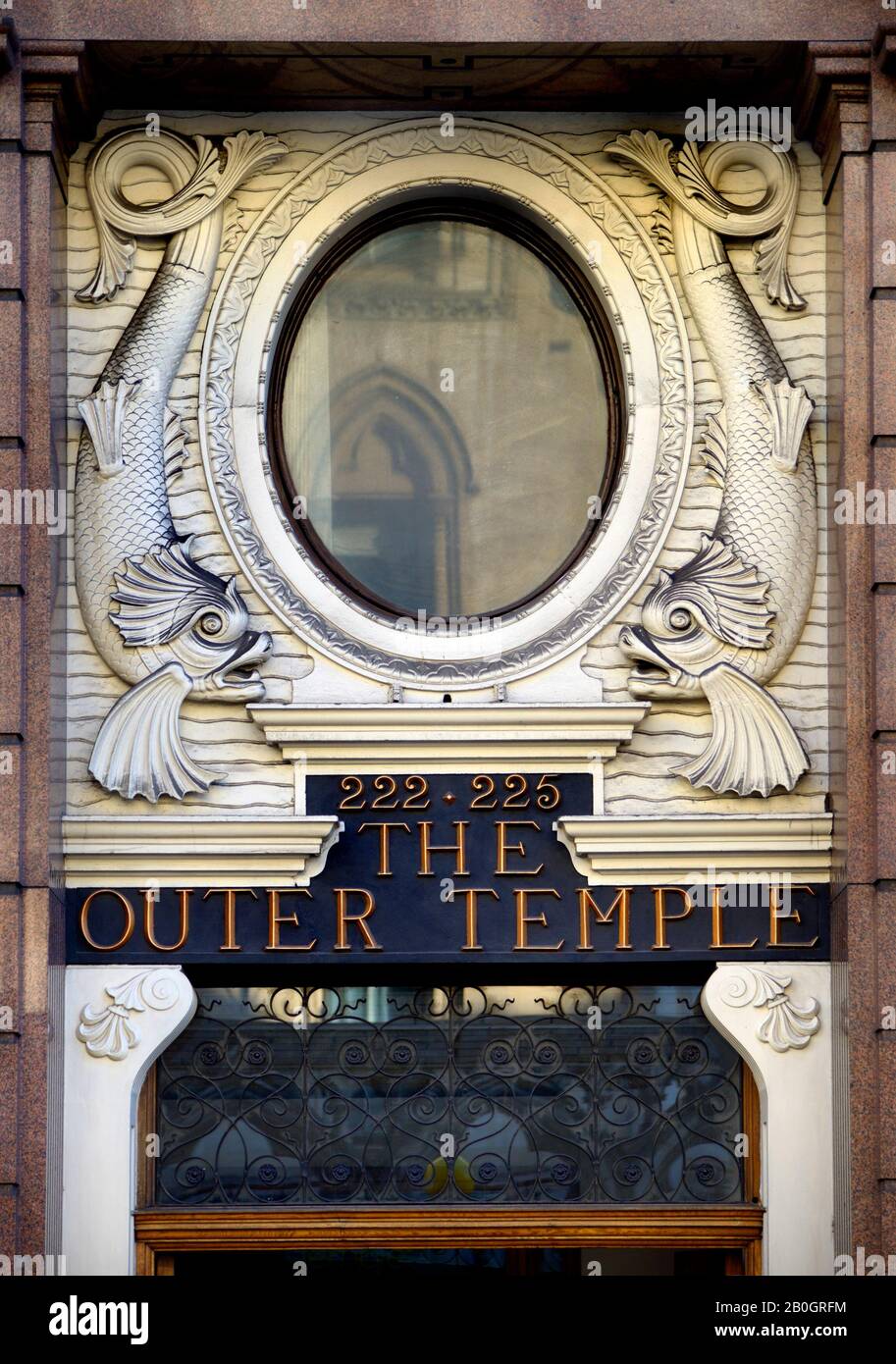 Londra, Inghilterra, Regno Unito. Il Tempio Esterno A 222-225 Fleet Street. 19thC occupato da camere di barristers Foto Stock